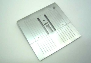 BERNINA  Plaque à aiguille