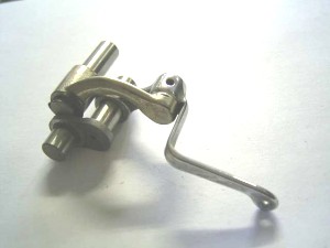 -  Levier de Tendeur de fils - Debrayage - Relevage