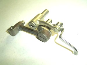 -  Levier de Tendeur de fils - Debrayage - Relevage