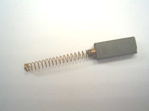 -  Charbons moteur machine à coudre