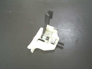 -  Pied de biche - Pieds presseurs - Semelles