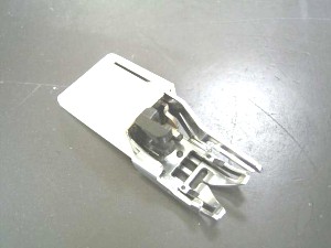 -  Pied de biche - Pieds presseurs - Semelles