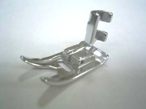 -  Pied de biche - Pieds presseurs - Semelles