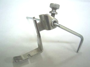 -  Pied de biche - Pieds presseurs - Semelles