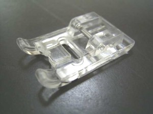 -  Pied de biche - Pieds presseurs - Semelles