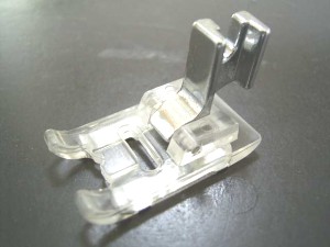 -  Pied de biche - Pieds presseurs - Semelles