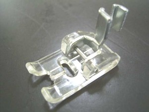 -  Pied de biche - Pieds presseurs - Semelles