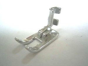 -  Pied de biche - Pieds presseurs - Semelles