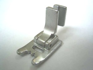 -  Pied de biche - Pieds presseurs - Semelles