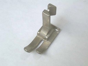 - P.51 Pied de biche pour machine à coudre industrielle