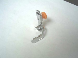 - BORD - Fixation BAS Pied de biche - Pieds presseurs - Semelles