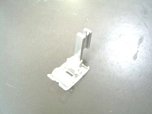 -  Pied de biche - Pieds presseurs - Semelles