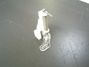 -  Pied de biche - Pieds presseurs - Semelles