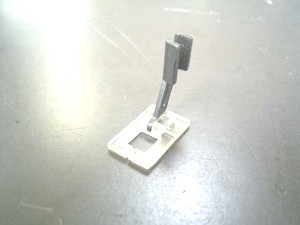 -  Pied de biche - Pieds presseurs - Semelles