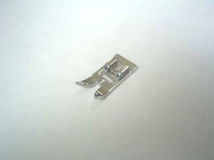 -  Pied de biche - Pieds presseurs - Semelles