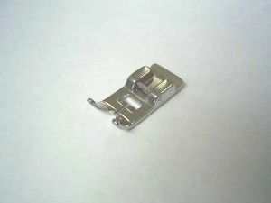 -  Pied de biche - Pieds presseurs - Semelles