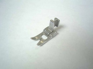 -  Pied de biche - Pieds presseurs - Semelles