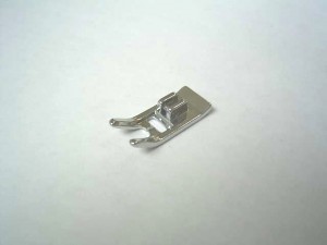 -  Pied de biche - Pieds presseurs - Semelles