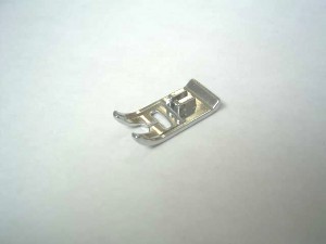 -  Pied de biche - Pieds presseurs - Semelles