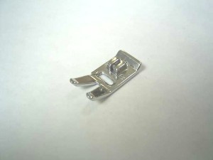 - B Pied de biche - Pieds presseurs - Semelles