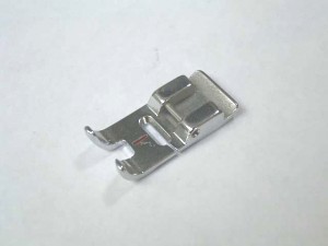 -  Pied de biche - Pieds presseurs - Semelles