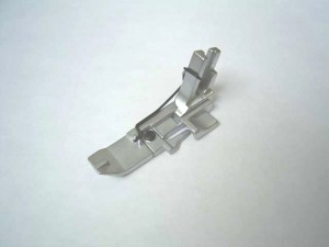 -  Pied de biche - Pieds presseurs - Semelles