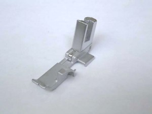 -  Pied de biche - Pieds presseurs - Semelles