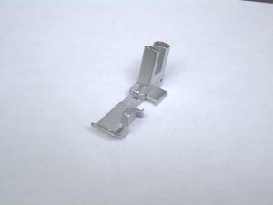 -  Pied de biche - Pieds presseurs - Semelles