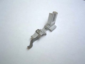 -  Pied de biche - Pieds presseurs - Semelles