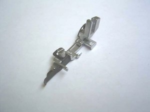 -  Pied de biche - Pieds presseurs - Semelles