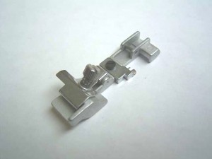 -  Pied de biche - Pieds presseurs - Semelles