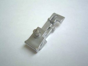 -  Pied de biche - Pieds presseurs - Semelles