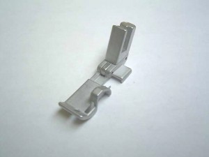 -  Pied de biche - Pieds presseurs - Semelles