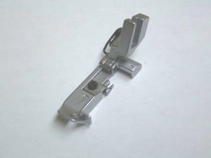 -  Pied de biche - Pieds presseurs - Semelles