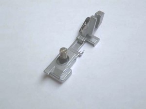 -  Pied de biche - Pieds presseurs - Semelles