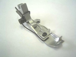 -  Pied de biche - Pieds presseurs - Semelles