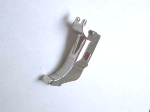 -  Pied de biche BERNINA