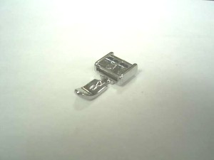 -  Pied de biche - Pieds presseurs - Semelles