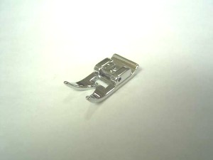 - NR 3 Pied de biche - Pieds presseurs - Semelles