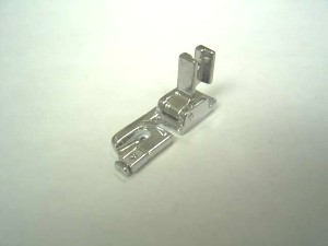 -  Pied de biche - Pieds presseurs - Semelles