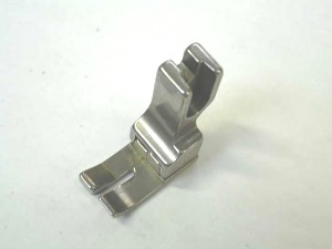 - CL 1/32 E Pied de biche pour machine à coudre industrielle