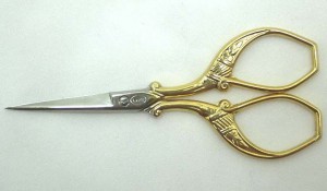 LOCAU (NOGENT) 9CM DORE Autre ciseaux