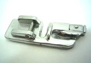 -  Pied de biche - Pieds presseurs - Semelles