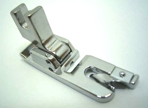 -  Pied de biche - Pieds presseurs - Semelles