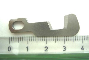 - X75059-001 Couteaux surjeteuse