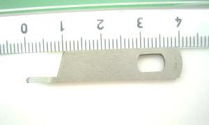 -  Couteaux surjeteuse