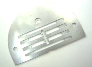 BERNINA 327118031+ Plaque à aiguilles / Griffe