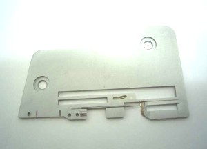 BERNINA  Plaque à aiguille