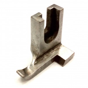  40933 découpé à droit - occasion Pied de biche pour machine à coudre industrielle
