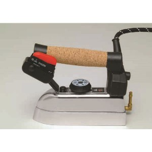  Kg. 1,200 Fer à repasser